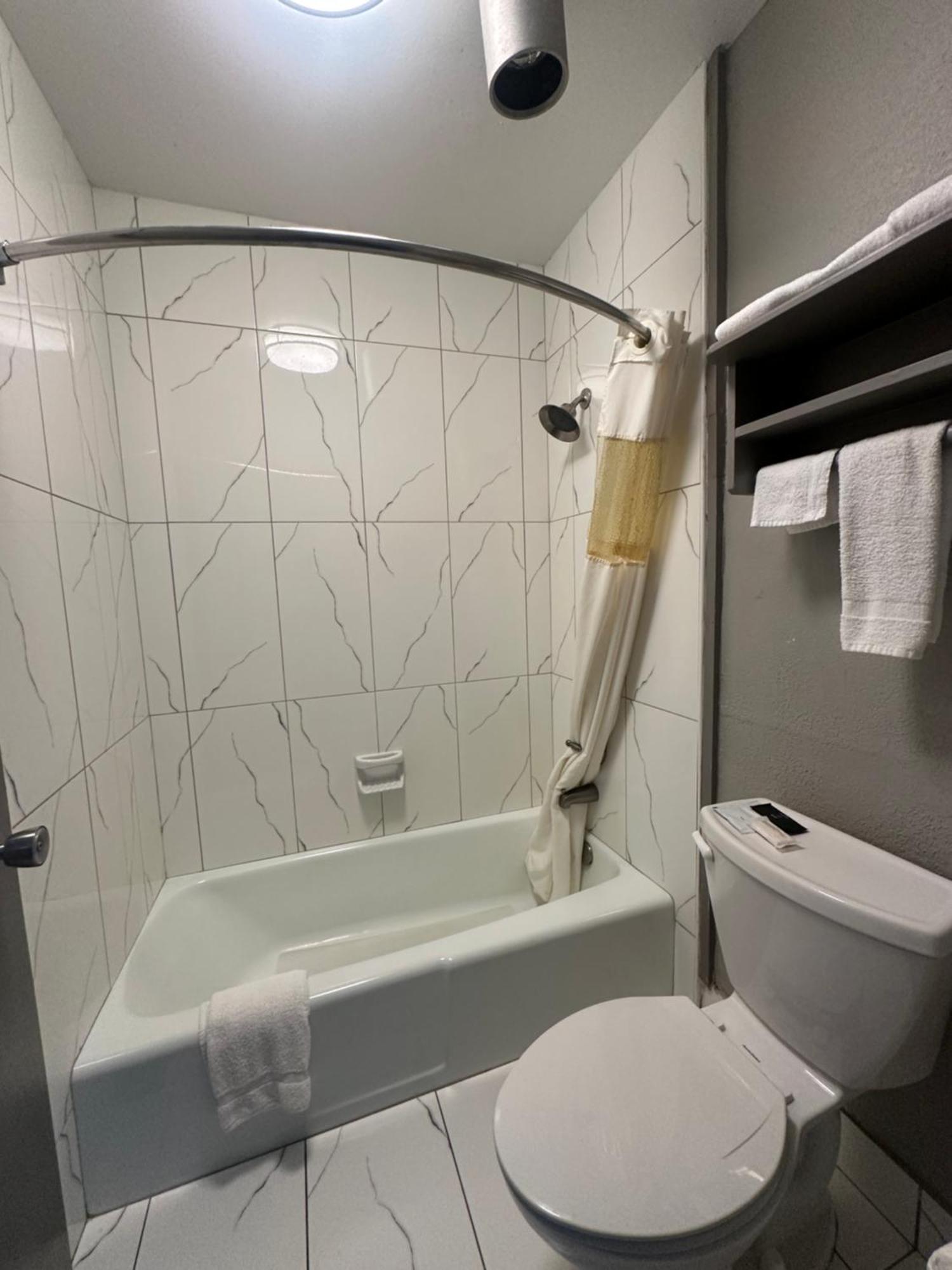 Executive Inn Locust Grove By Capital O Exteriör bild